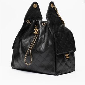 CHANEL 25 MEDIUM WITH TAGS